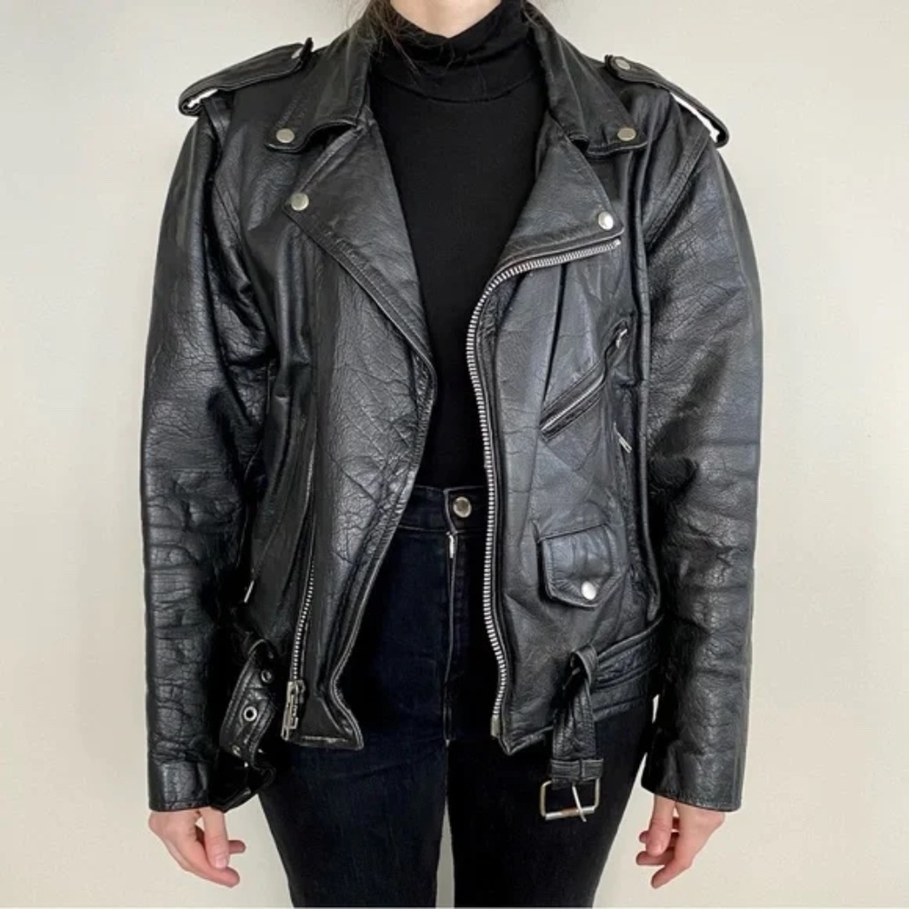 Vintage genuine leather moto jacket. 🖤